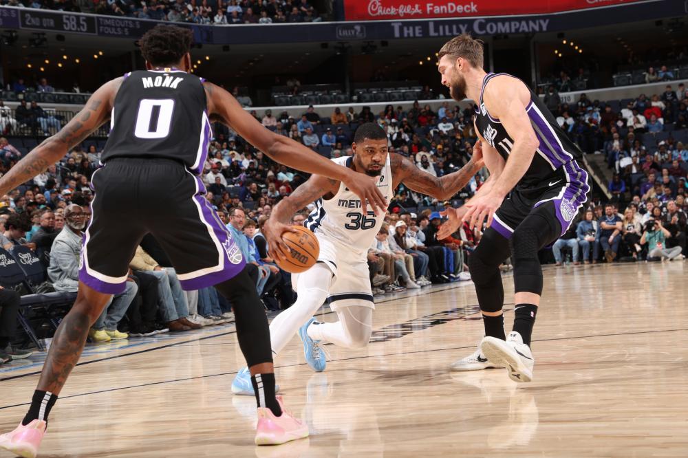 表现出令人 表现出令人